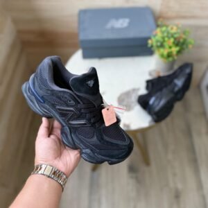 New Balance 9060 Triple Black