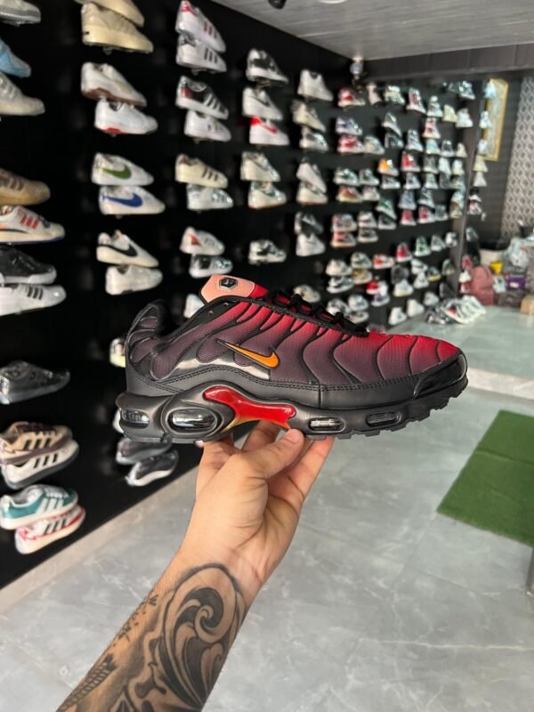 Nike Airmax TN Plus GS Shoes for Men - Image 2