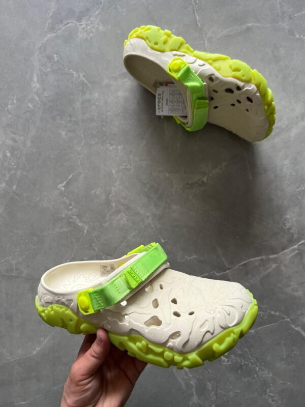 Crocs MTN Atlas Unisex Shoe - Image 3