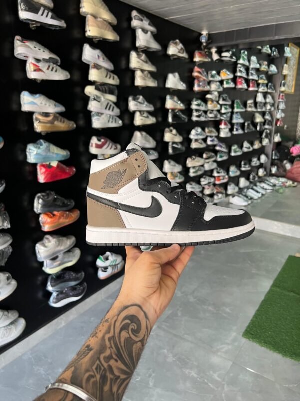 Nike Air Jordan 1 Shoes for Men - Image 2